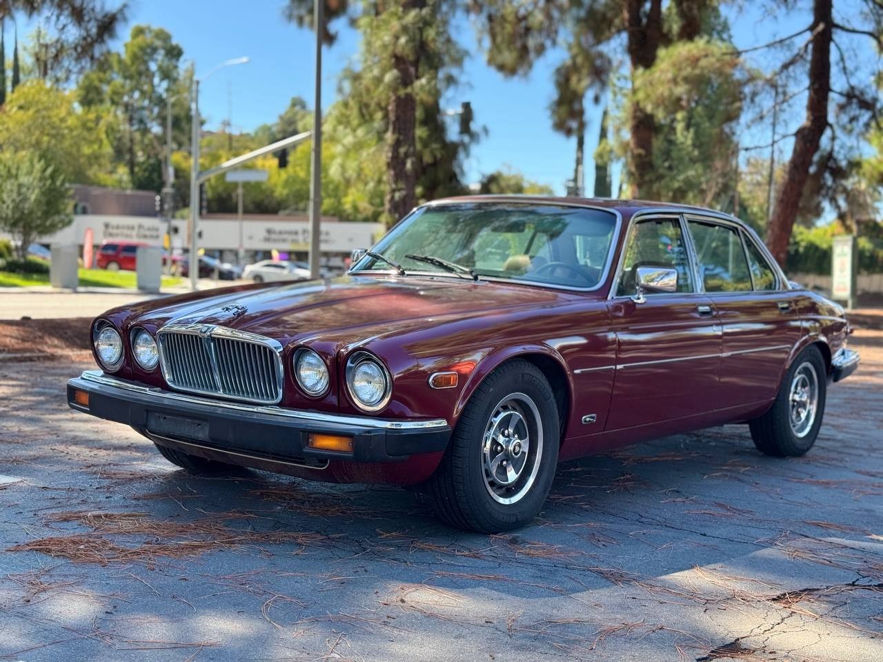 Jaguar-XJ6-1986-Sedan-4