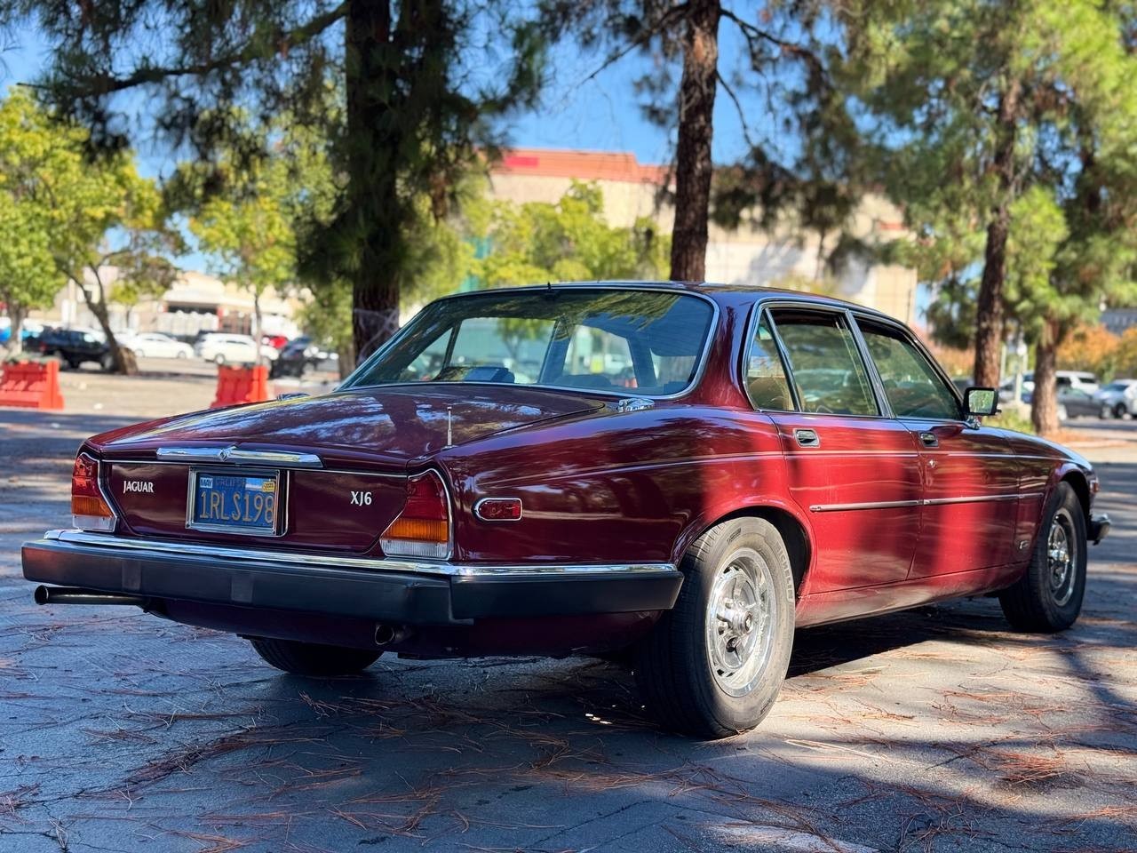 Jaguar-XJ6-1986-Sedan-8