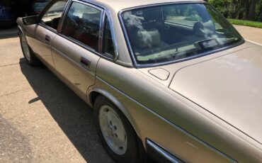 Jaguar-XJ6-1994-Sedan-4