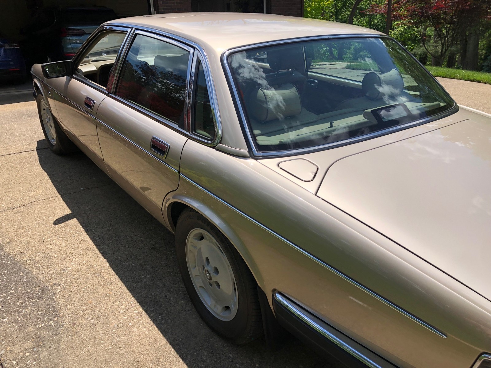 Jaguar-XJ6-1994-Sedan-4