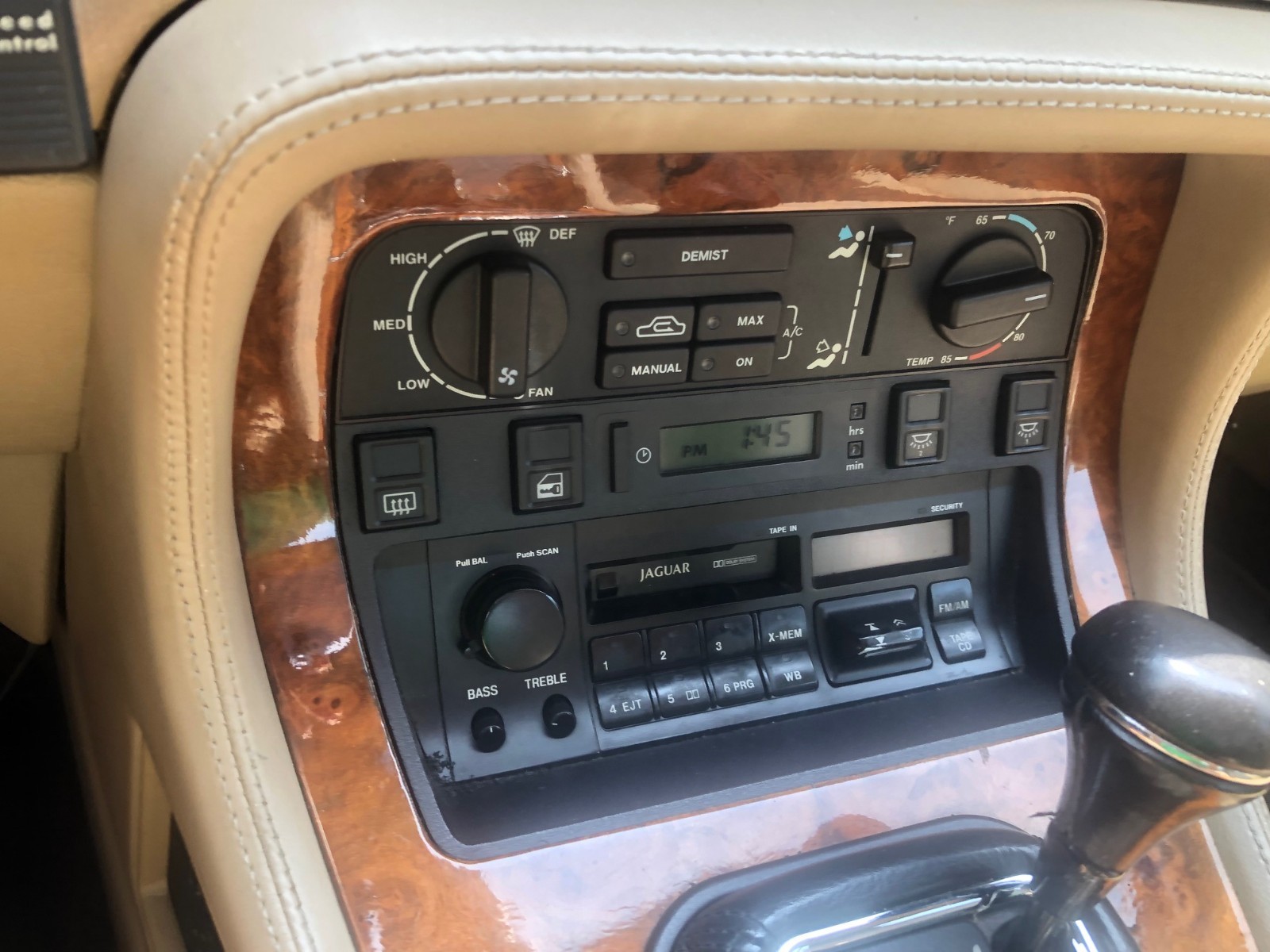 Jaguar-XJ6-1994-Sedan-6