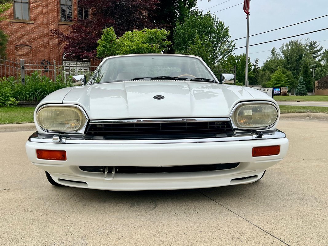 Jaguar-XJ6-1996-Convertible-1