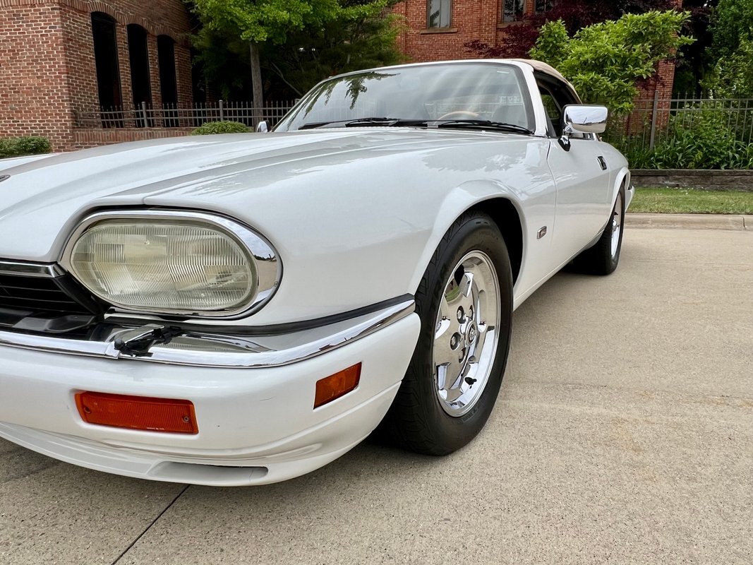 Jaguar-XJ6-1996-Convertible-12