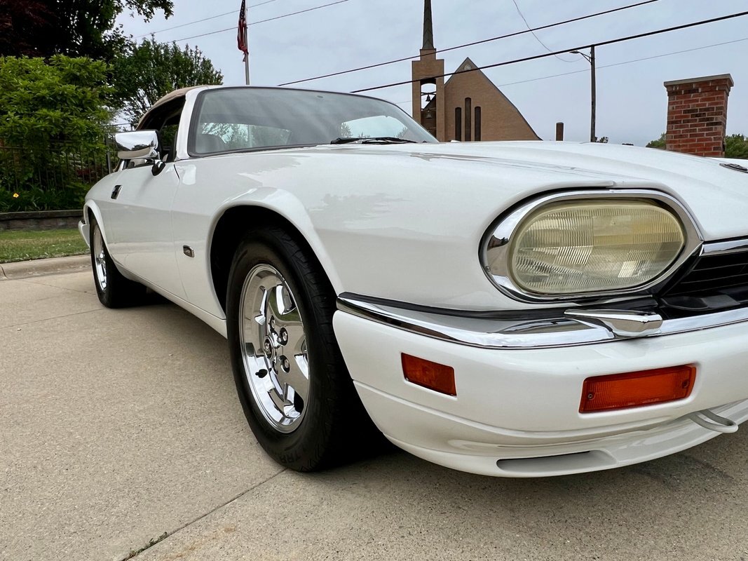 Jaguar-XJ6-1996-Convertible-15