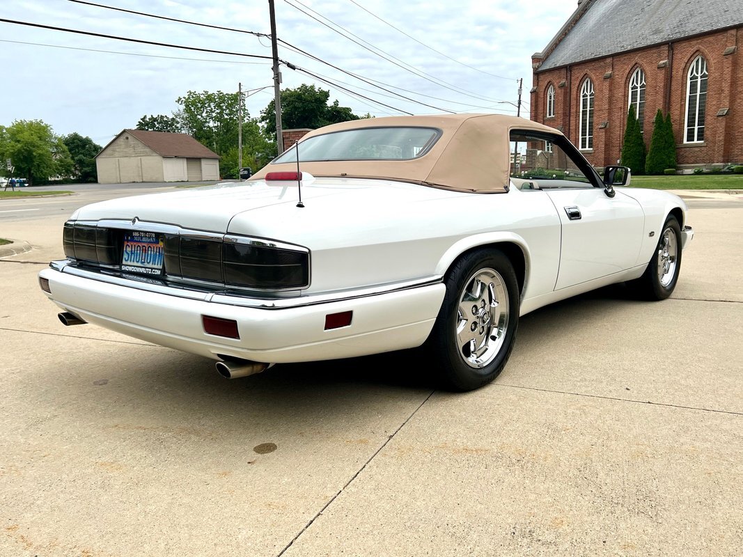 Jaguar-XJ6-1996-Convertible-4