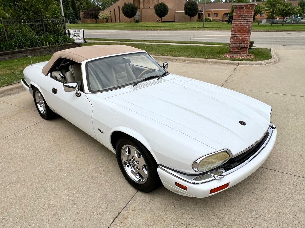 Jaguar-XJ6-1996-Convertible-9