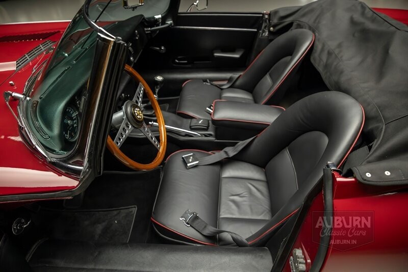 Jaguar-XK-1970-16
