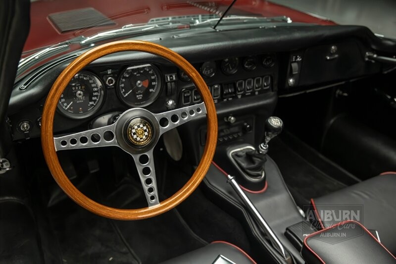 Jaguar-XK-1970-17