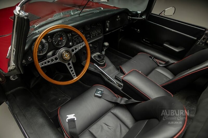 Jaguar-XK-1970-19