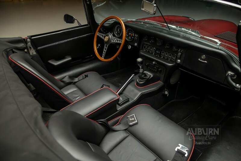Jaguar-XK-1970-20