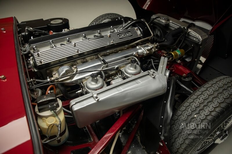 Jaguar-XK-1970-21