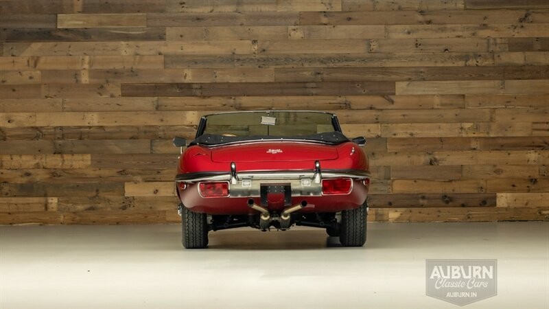 Jaguar-XK-1970-3