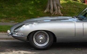 Jaguar-XKE-E-Type-4.2L-5-spd-Roadster-1965-2-Door-Convertible-Roadster-1