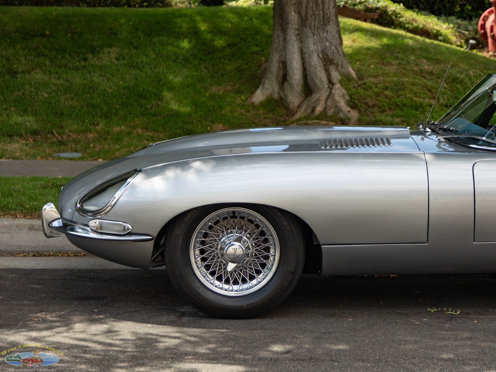 Jaguar-XKE-E-Type-4.2L-5-spd-Roadster-1965-2-Door-Convertible-Roadster-1