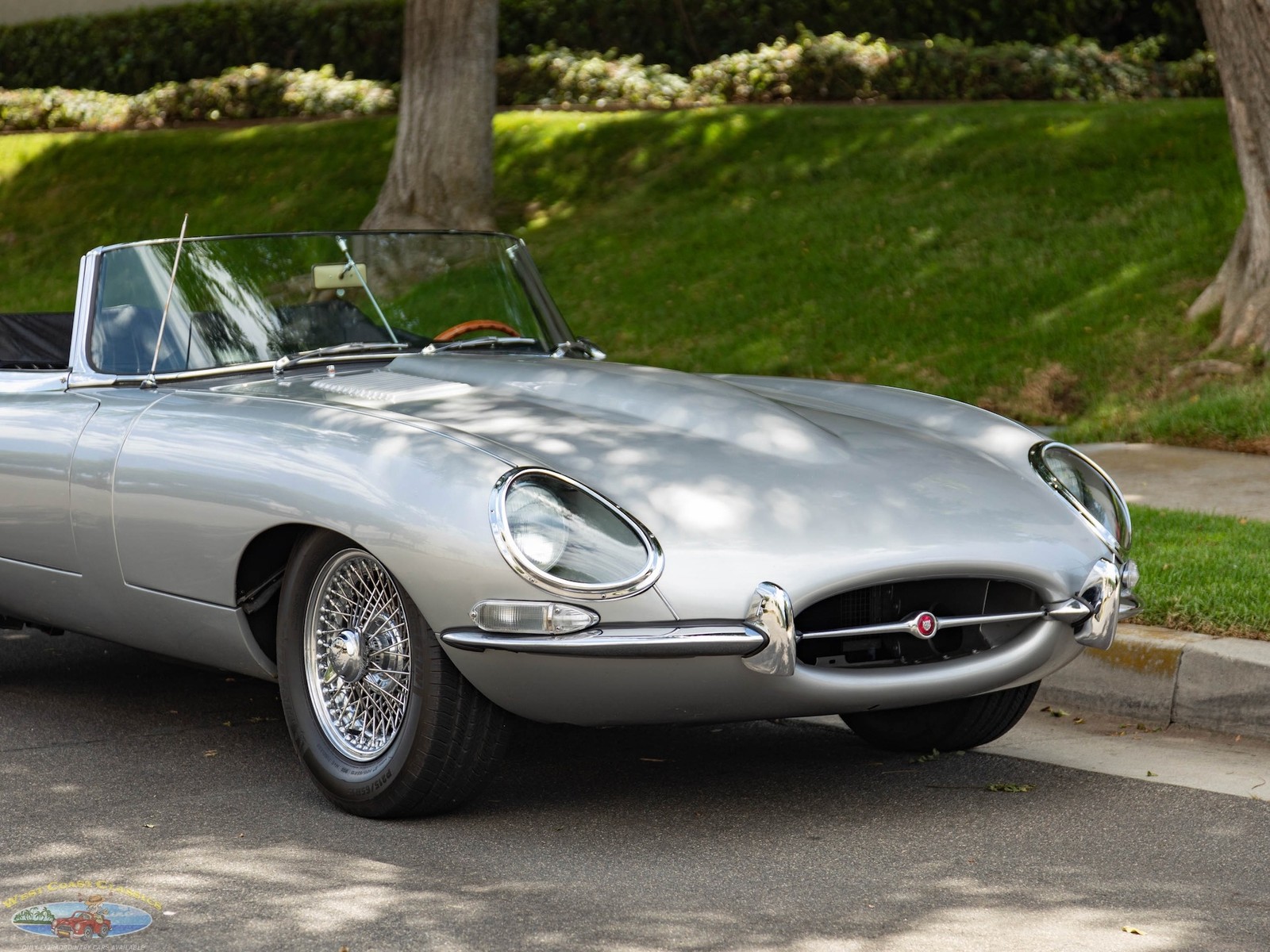 Jaguar-XKE-E-Type-4.2L-5-spd-Roadster-1965-2-Door-Convertible-Roadster-13