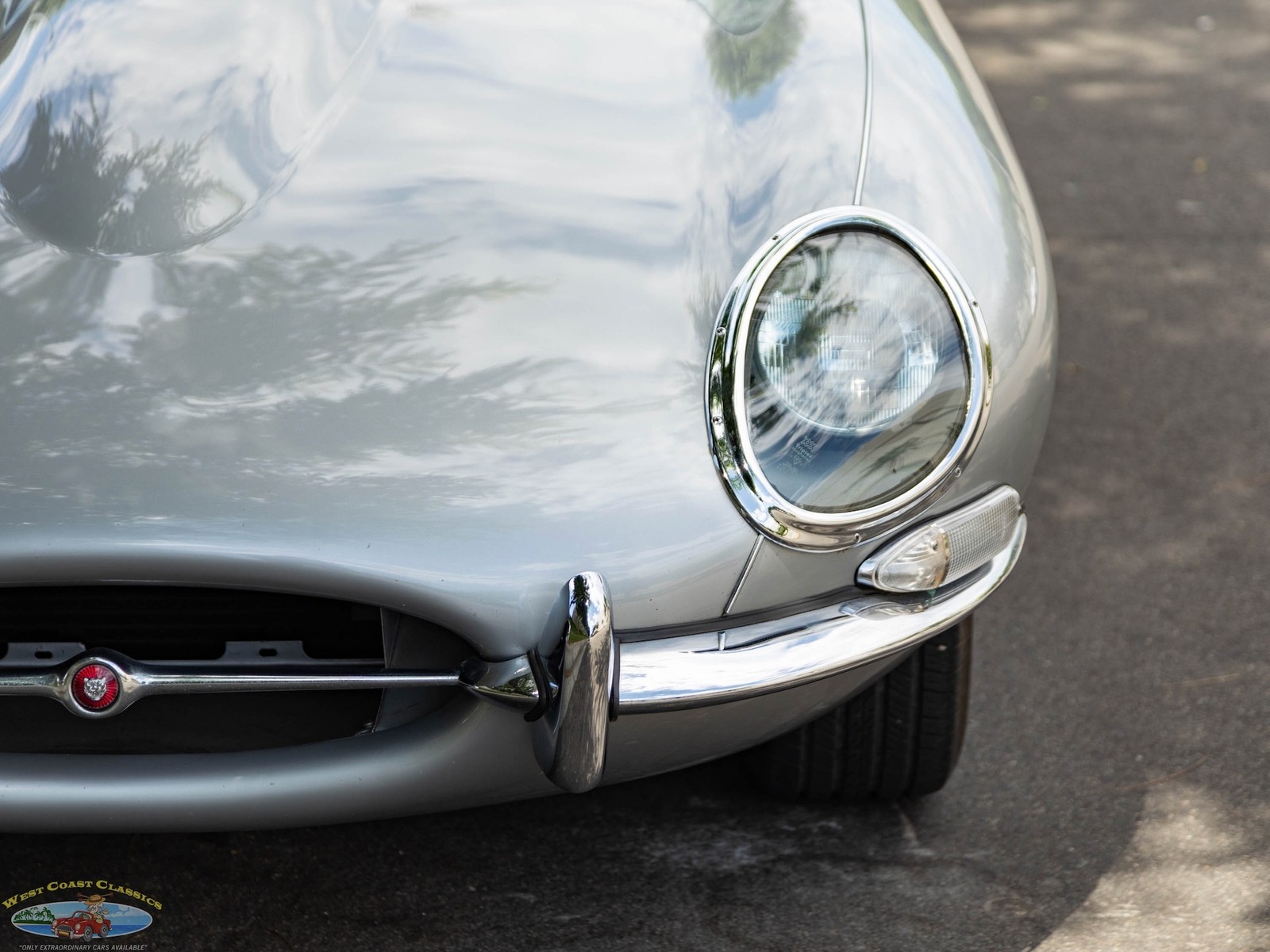 Jaguar-XKE-E-Type-4.2L-5-spd-Roadster-1965-2-Door-Convertible-Roadster-17