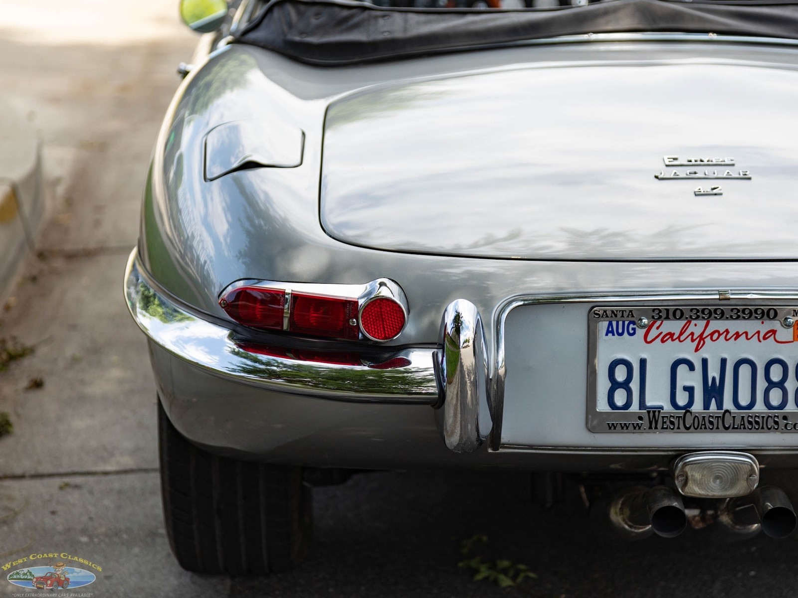 Jaguar-XKE-E-Type-4.2L-5-spd-Roadster-1965-2-Door-Convertible-Roadster-19