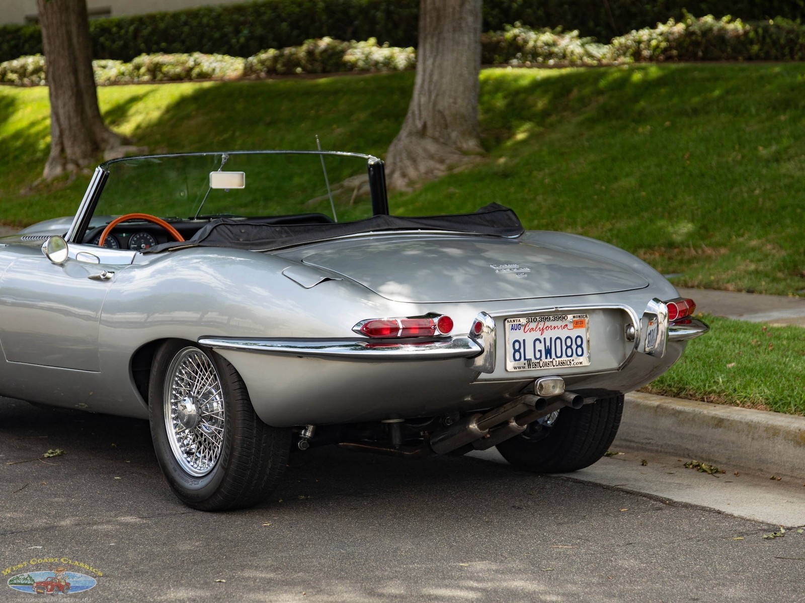 Jaguar-XKE-E-Type-4.2L-5-spd-Roadster-1965-2-Door-Convertible-Roadster-24