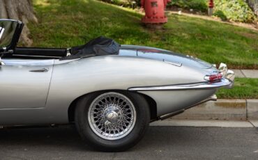 Jaguar-XKE-E-Type-4.2L-5-spd-Roadster-1965-2-Door-Convertible-Roadster-3