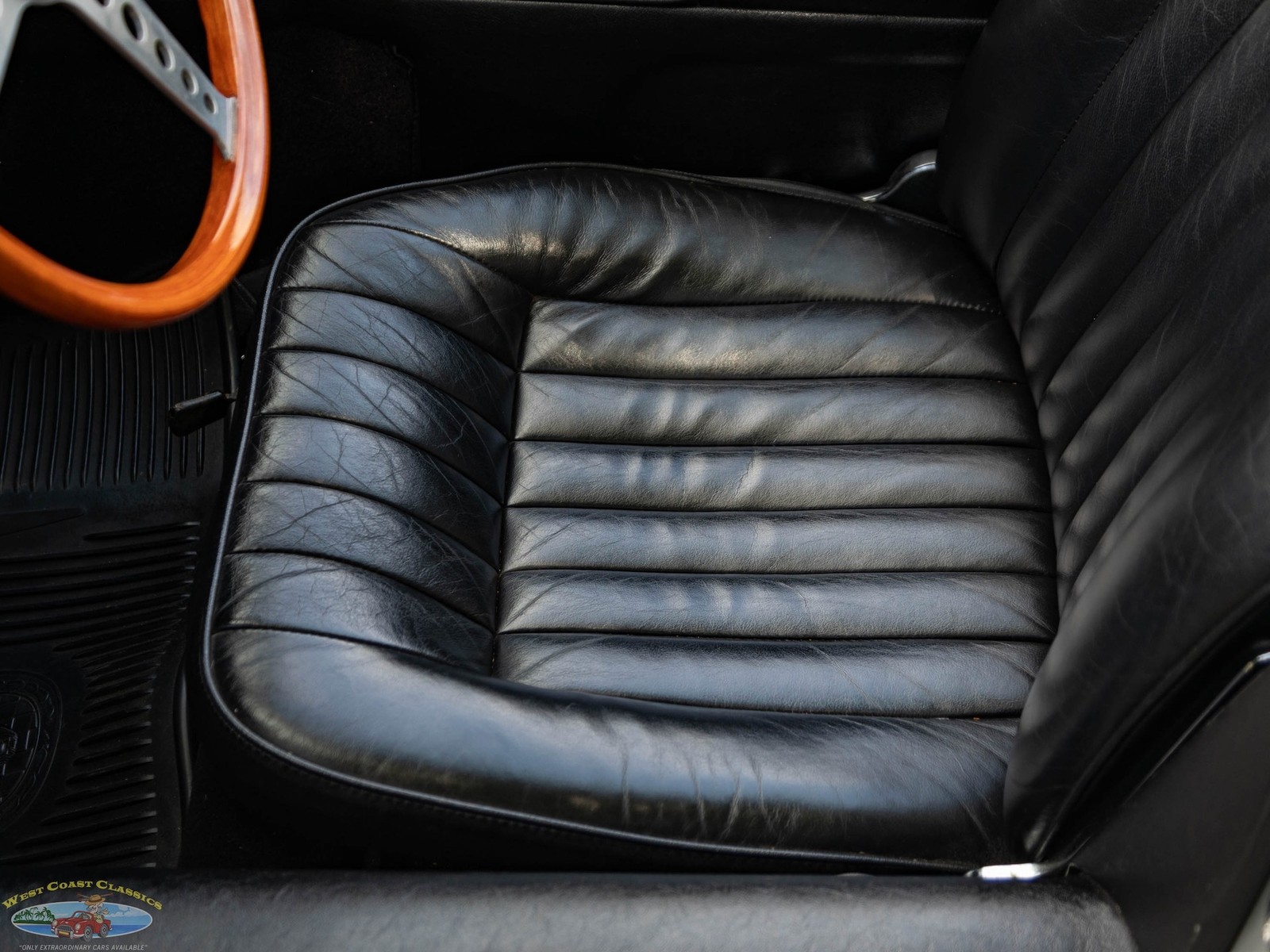Jaguar-XKE-E-Type-4.2L-5-spd-Roadster-1965-2-Door-Convertible-Roadster-32