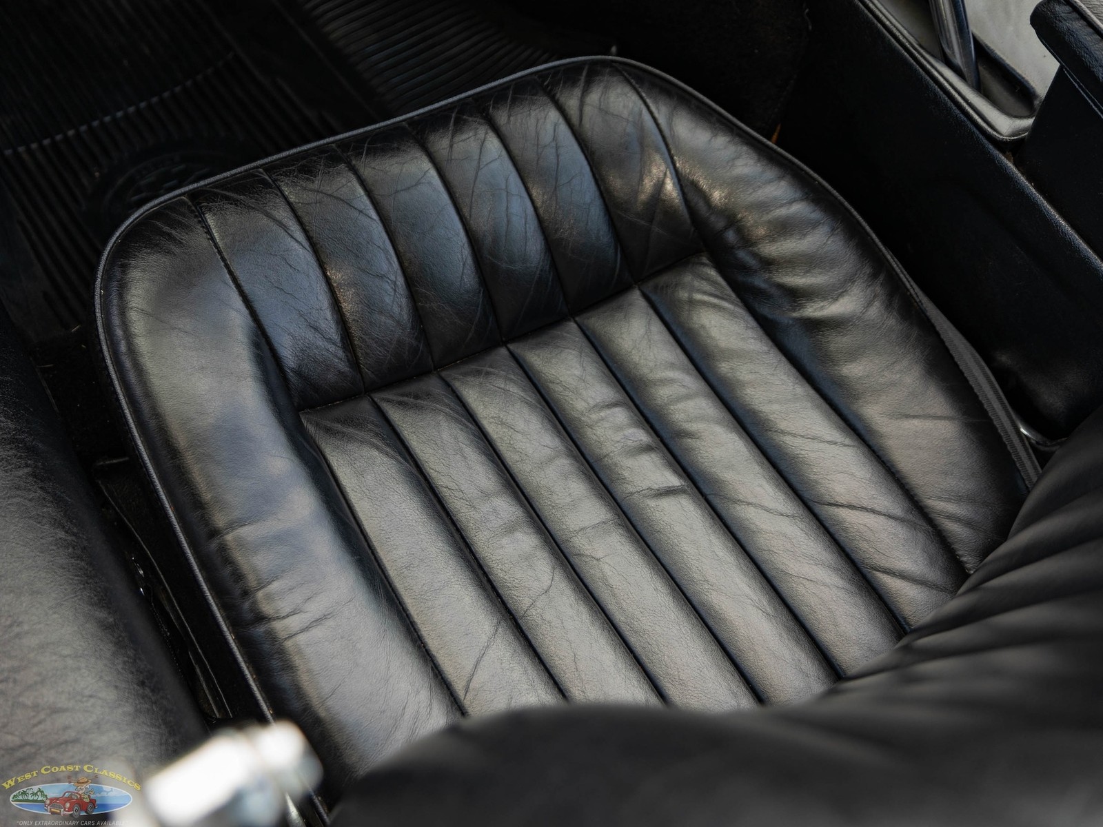 Jaguar-XKE-E-Type-4.2L-5-spd-Roadster-1965-2-Door-Convertible-Roadster-35