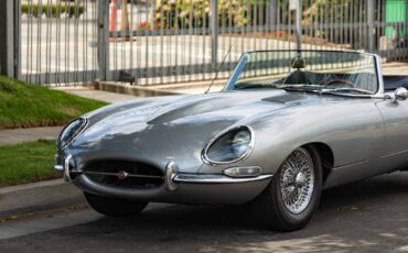 Jaguar-XKE-E-Type-4.2L-5-spd-Roadster-1965-2-Door-Convertible-Roadster-9