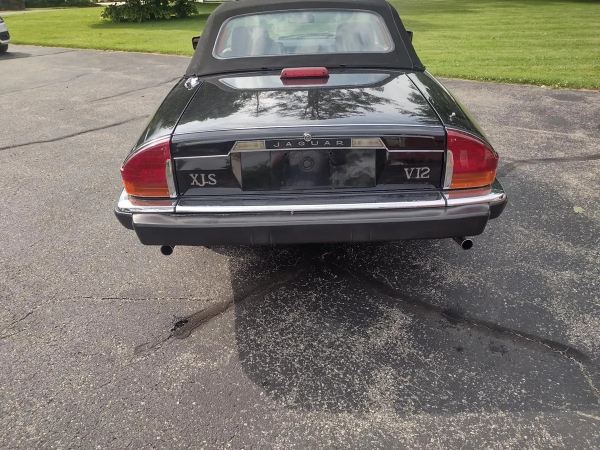 Jaguar-Xjs-1989-Black-Tan-3