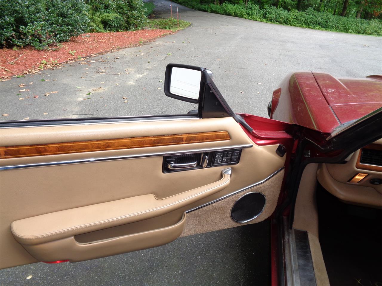Jaguar-Xjs-1992-Red-Beige-22