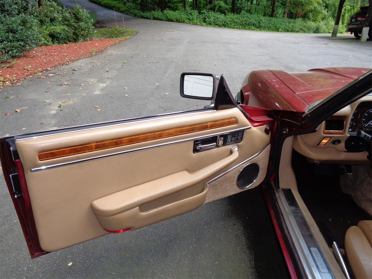 Jaguar-Xjs-1992-Red-Beige-23