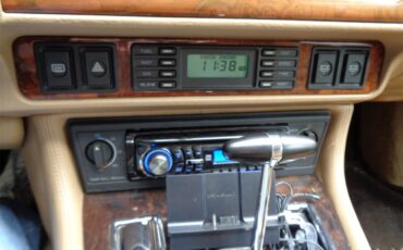 Jaguar-Xjs-1992-Red-Beige-29