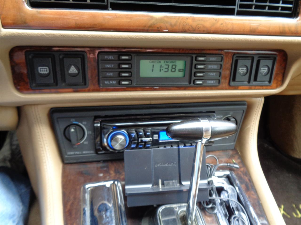 Jaguar-Xjs-1992-Red-Beige-29