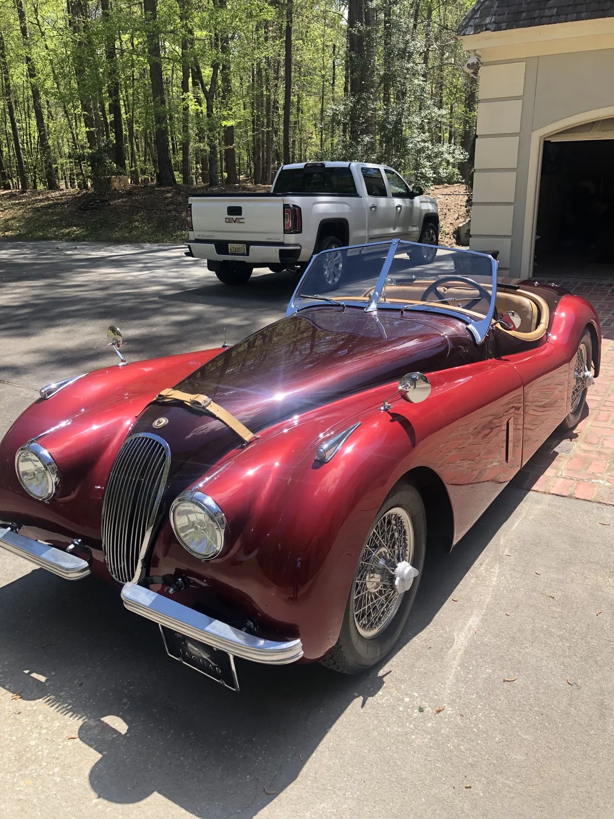 Jaguar-Xk120-1952-Burgundy-Tan-2