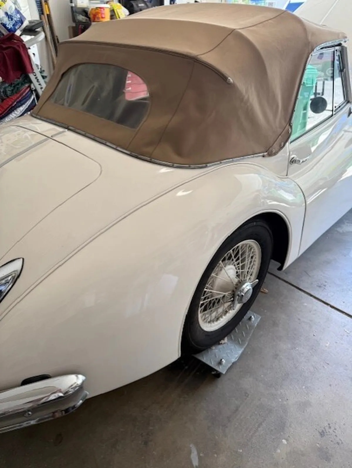 Jaguar-Xk140-1956-White-Tan-13