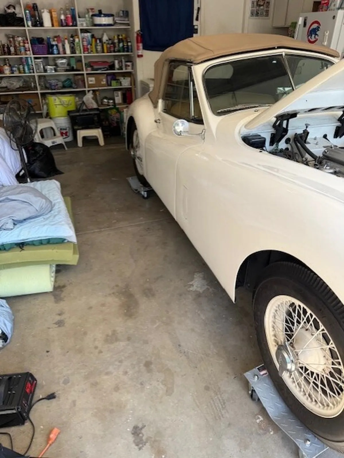 Jaguar-Xk140-1956-White-Tan-4