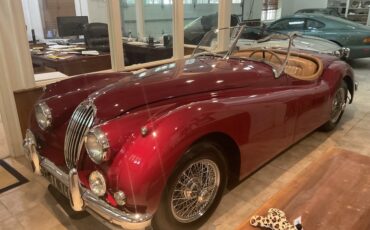 Jaguar-Xk140-1957-Burgundy-Laquer-Biscuit