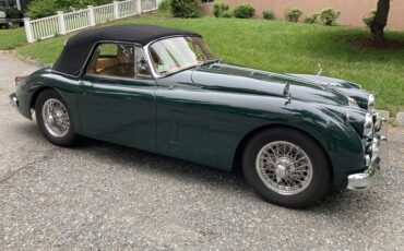 Jaguar-Xk150-1960-British-Racing-Green-Biscuit