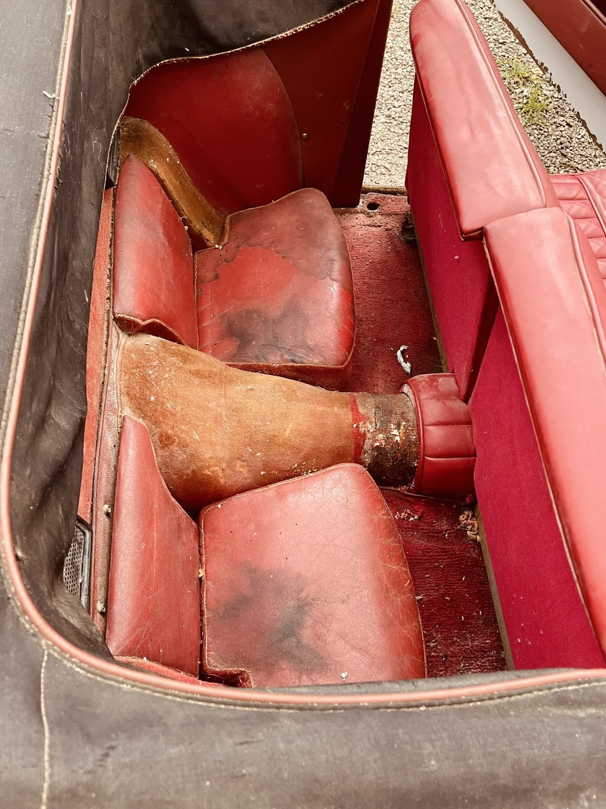 Jaguar-Xk150-1960-Olde-English-White-Red-10