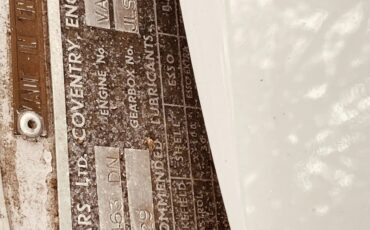 Jaguar-Xk150-1960-Olde-English-White-Red-13