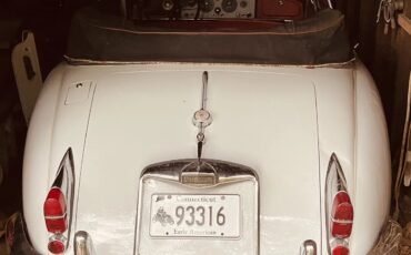 Jaguar-Xk150-1960-Olde-English-White-Red-6
