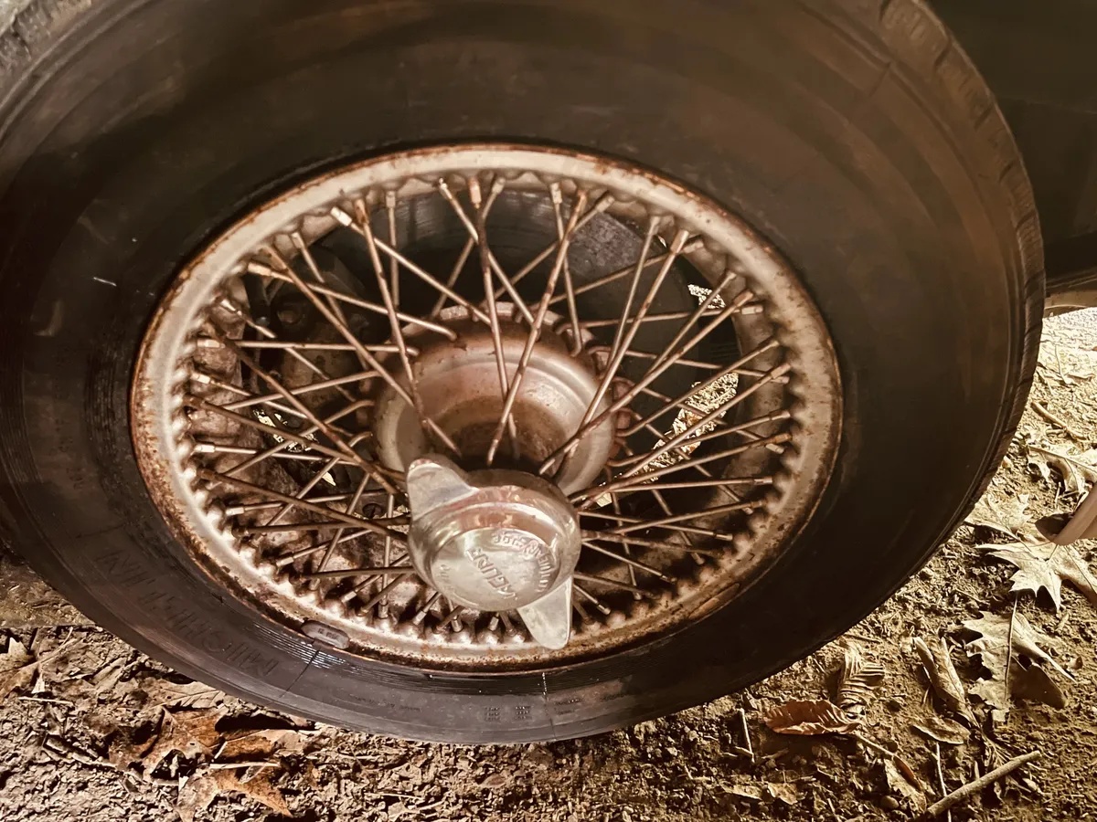 Jaguar-Xk150-1960-Olde-English-White-Red-7