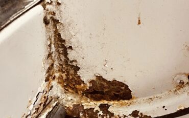 Jaguar-Xk150-1960-Olde-English-White-Red-8