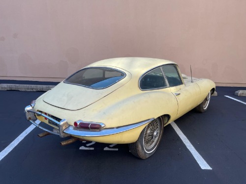 Jaguar-Xke-1967-Yello-Black-2