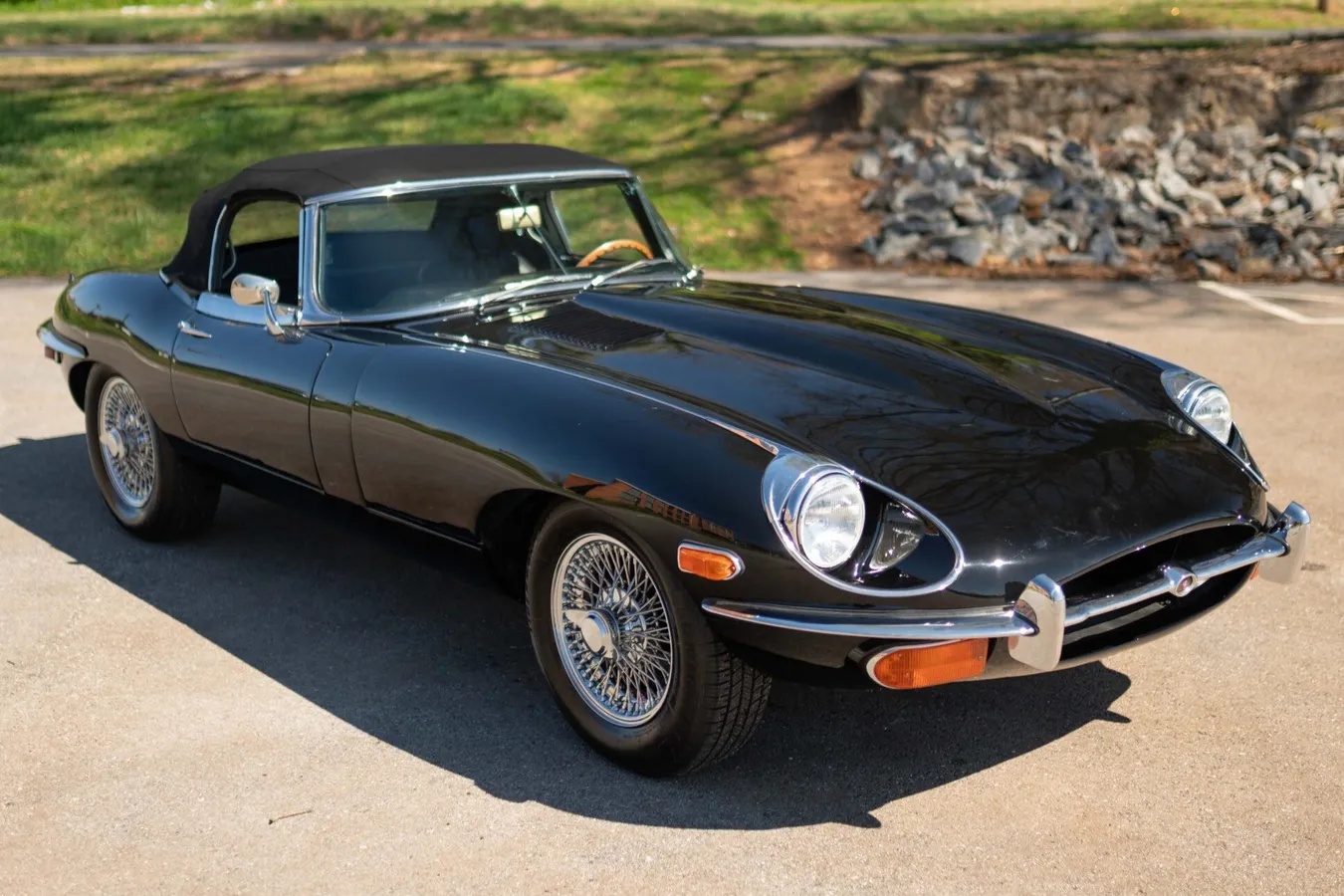 Jaguar-Xke-1969-Black-Black-5