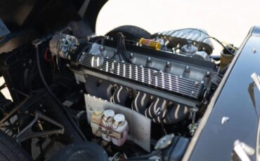 Jaguar-Xke-1969-Black-Black-9