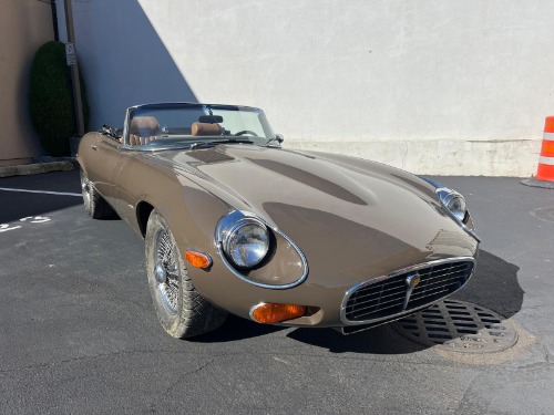 Jaguar-Xke-1971-Brown-Tan