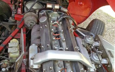 Jaguar-e-type-1968-red-11