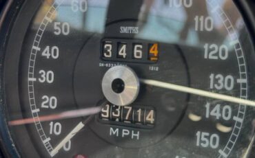 Jaguar-e-type-1971-yellow-13