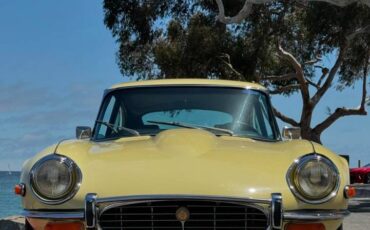 Jaguar-e-type-1971-yellow-7