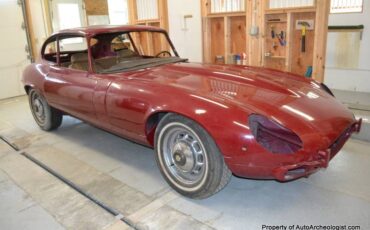 Jaguar-e-type-coupe-1972-red-10