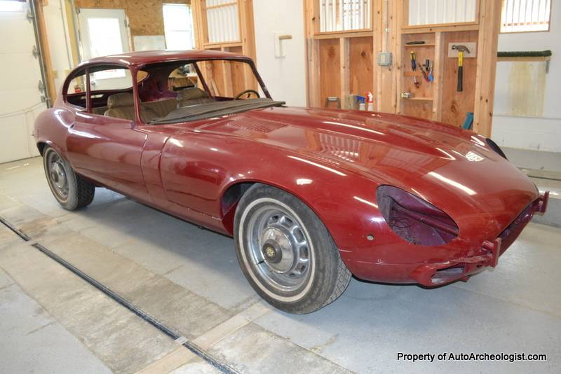 Jaguar-e-type-coupe-1972-red-10